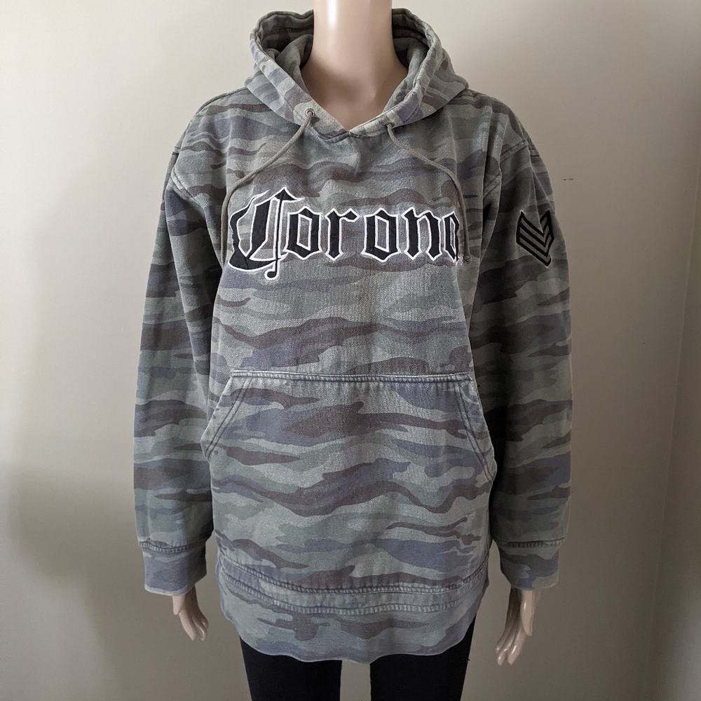 Vintage Corona camo embroidered hoodie, men's large